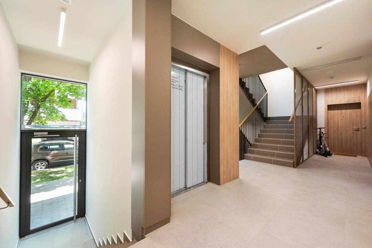 Wola Skwer Happy Apartment Warsaw Ngoại thất bức ảnh